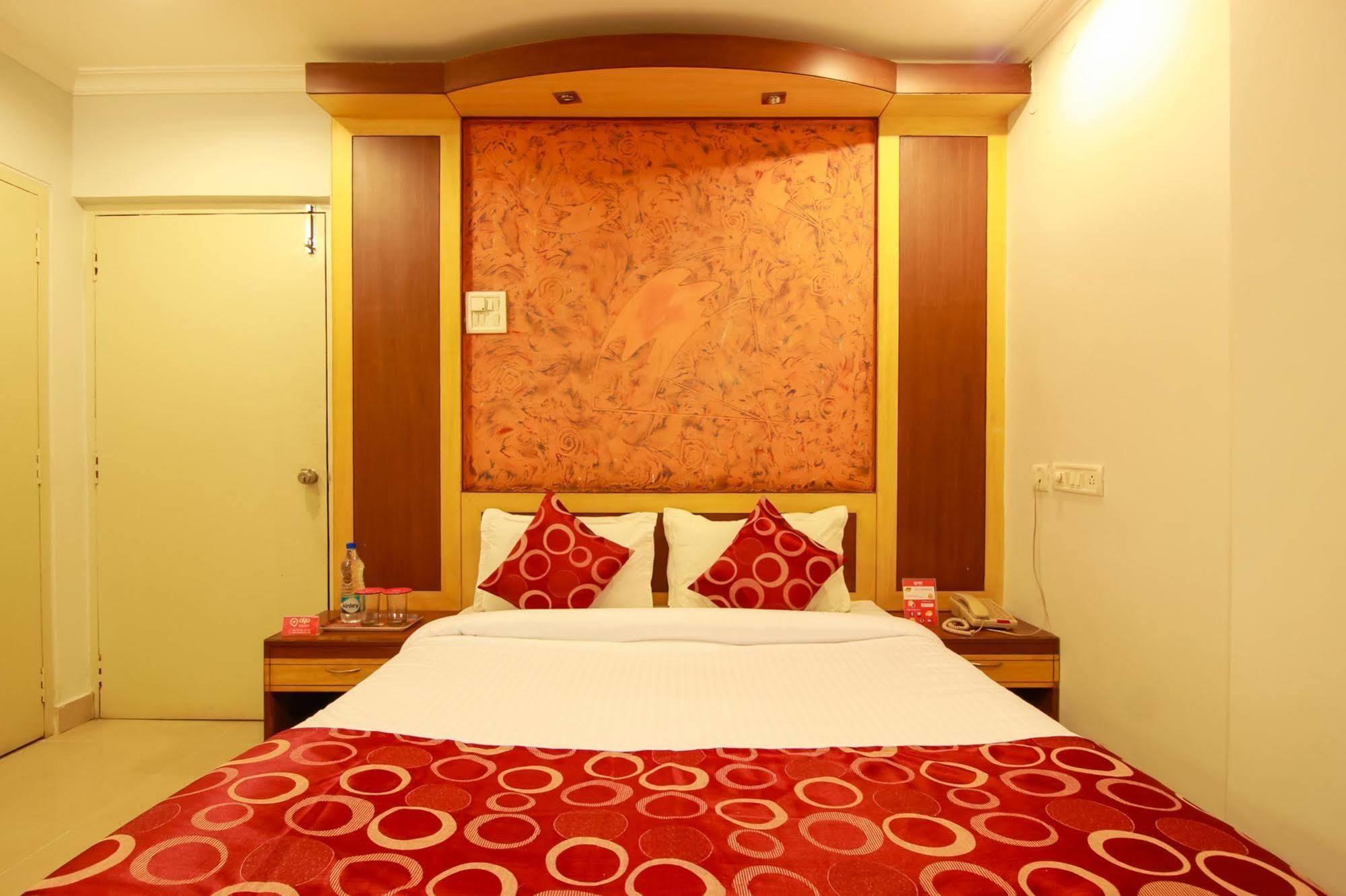 Balaji Residency Hotel Hyderabad Eksteriør billede