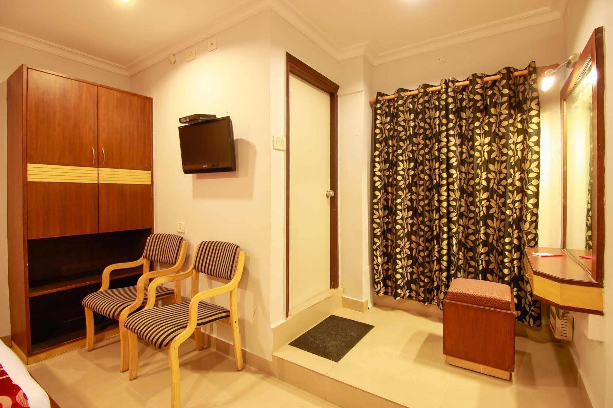 Balaji Residency Hotel Hyderabad Eksteriør billede